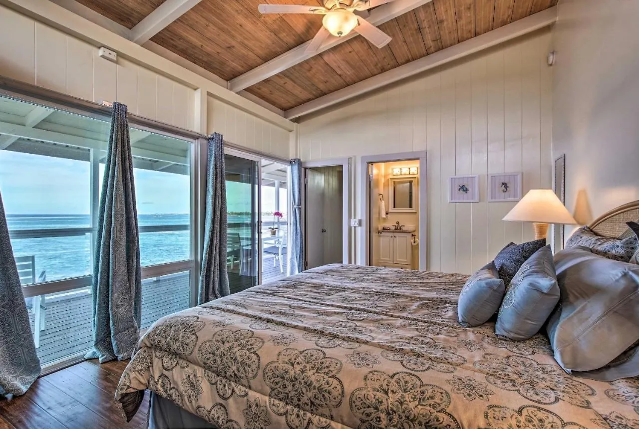 Vakantiehuis Oceanfront Kona Home With Beach Access And Views! Kailua-Kona